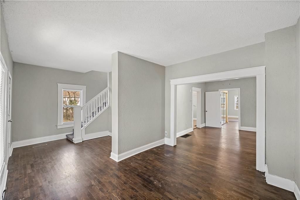 Photo of 6821 Bales Avenue, Kansas City, MO 64132 (MLS # 2591970)