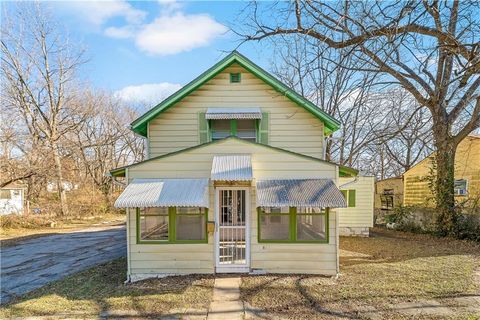 6821 Bales Avenue, Kansas City, MO 64132 - MLS#: 2591970