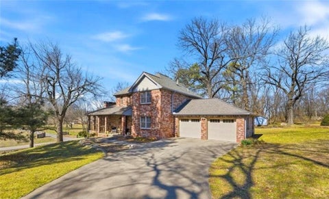 Photo of 916 E 27th Street, Baxter Springs, KS 66713 (MLS # 2644549)