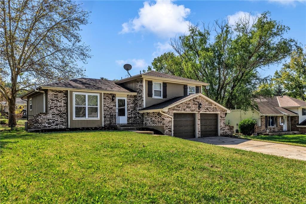 104 E Sherri Lane