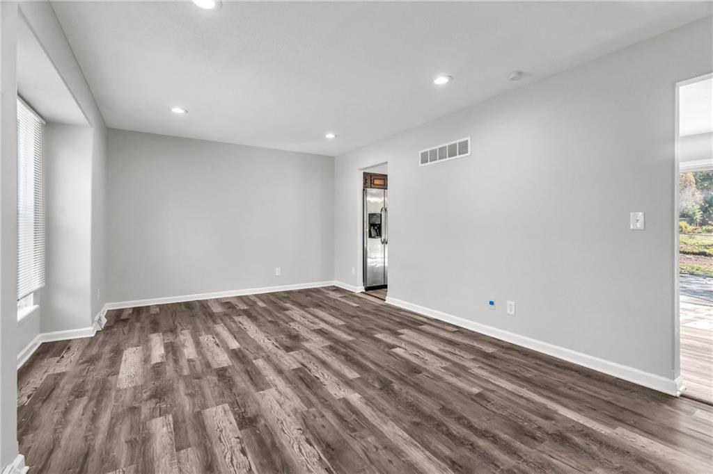 104 E Sherri Lane
