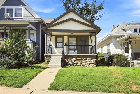 Photo of 614 Fremont Avenue, Kansas City, MO 64125 (MLS # 2642939)