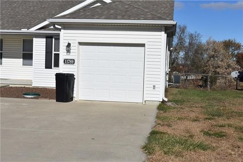 Photo of 11789 Ridgeway Drive, St Joseph, MO 64505 (MLS # 2620900)