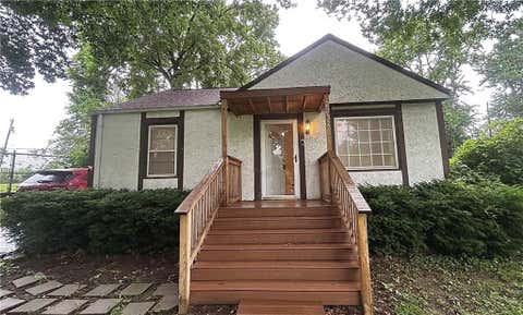 Photo of 2232 S 13th Terrace, Kansas City, KS 66103 (MLS # 2628330)