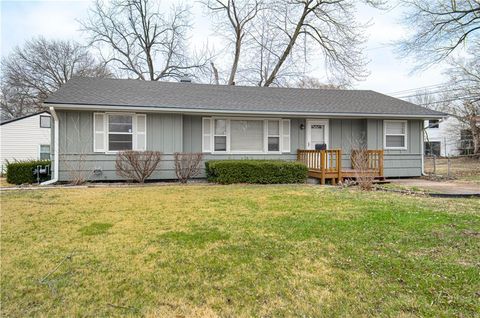 8413 Kentucky Avenue, Raytown, MO 64138 - MLS#: 2605578