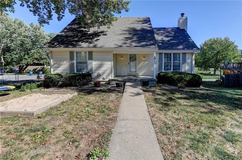 1913 Place Liberte Drive Liberty MO 64068