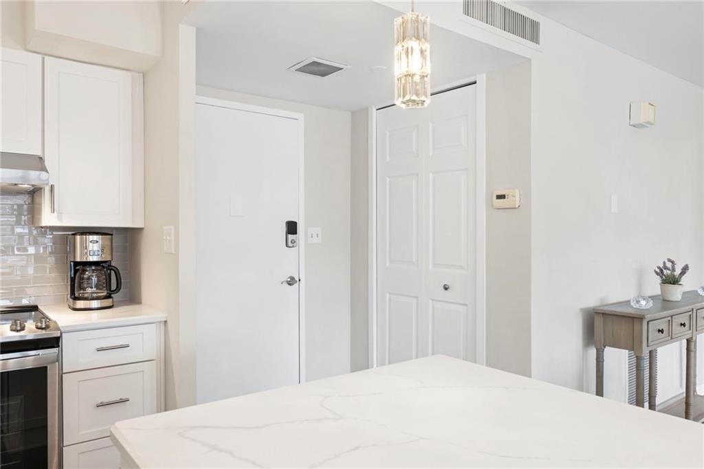 4545 Wornall Road 102