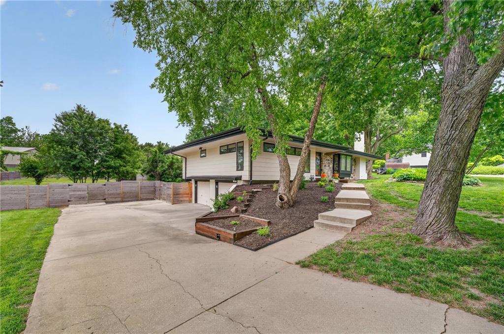 10737 Countryside Drive