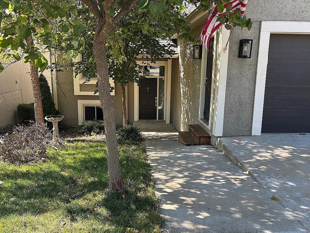 551 NW North Shore Drive