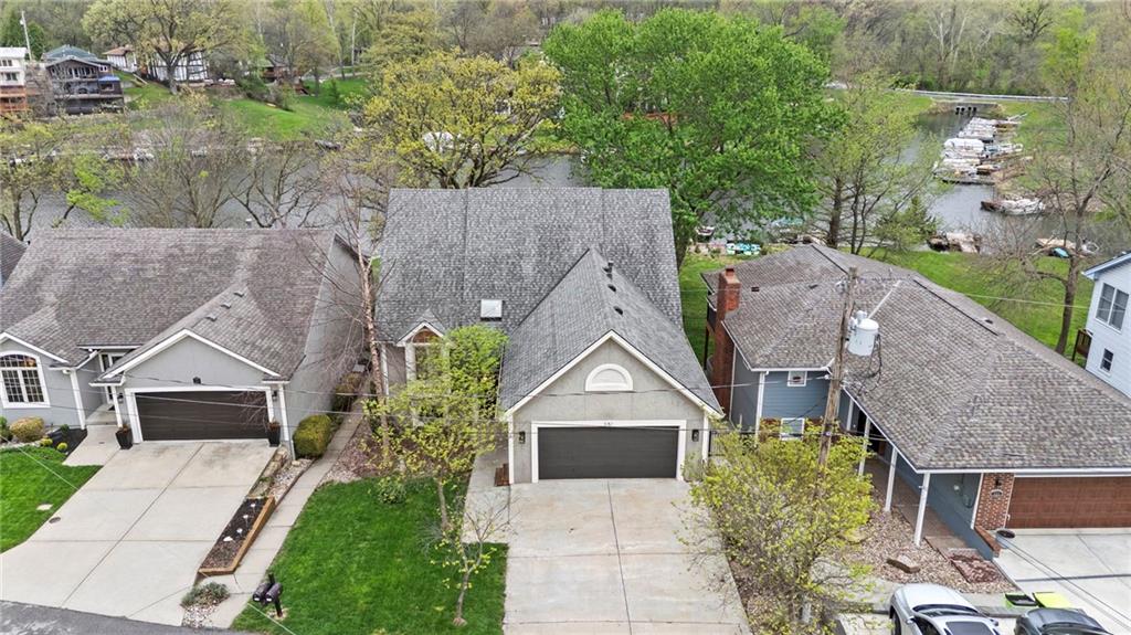 551 NW North Shore Drive