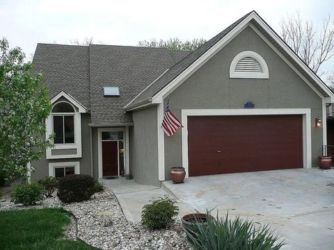 551 NW North Shore Drive Lake Waukomis MO 64151