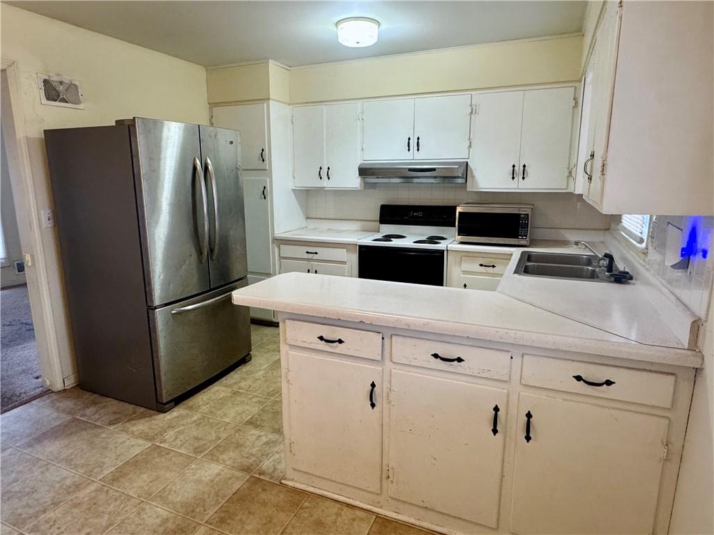 512 NW Lakeview Road