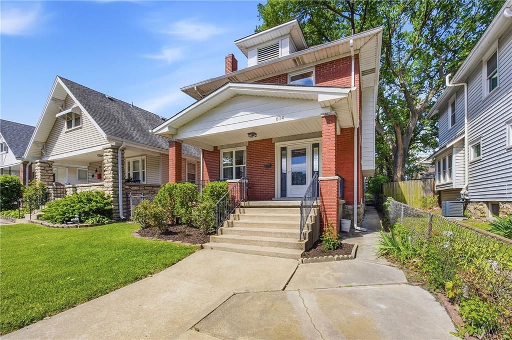 Photo of 614 N 16th Street, Kansas City, KS 66102 (MLS # 2618828)