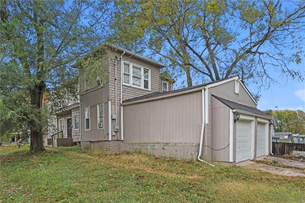 5047 Woodland Avenue