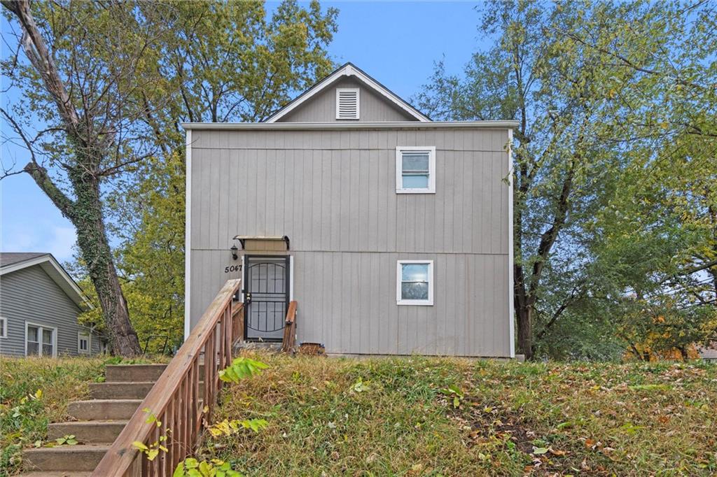 5047 Woodland Avenue