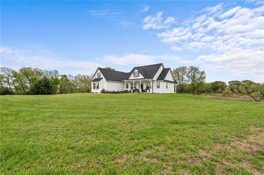 1077 N 150 Road