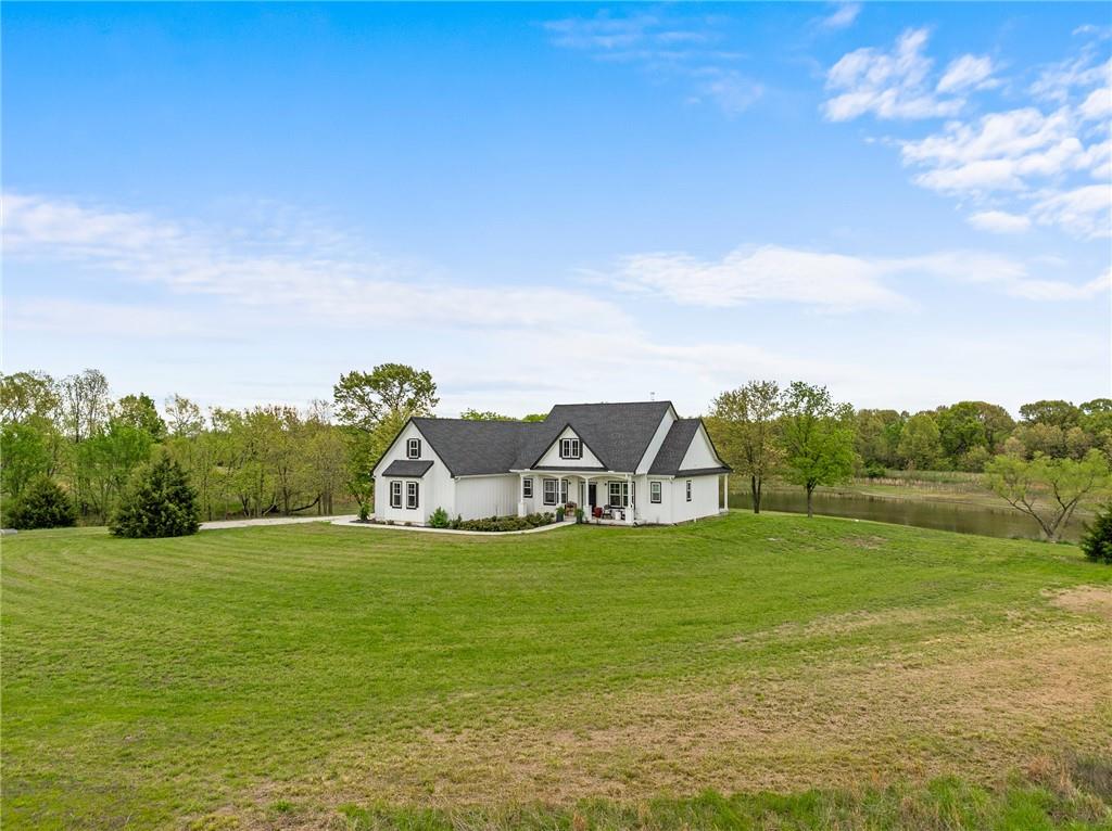 1077 N 150 Road