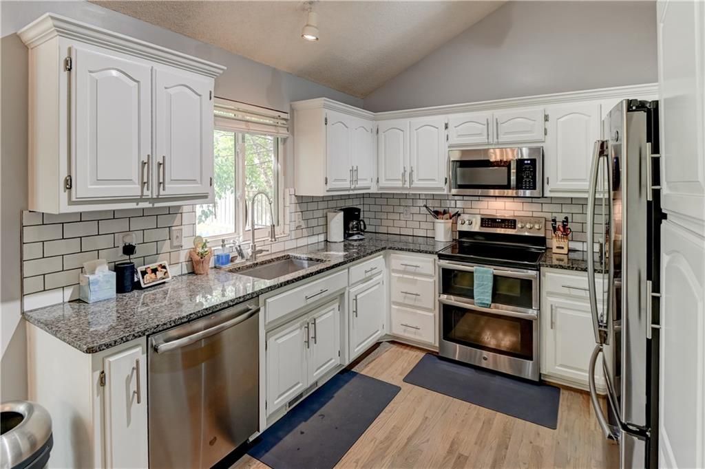 Photo of 1750 Bridget Place, Liberty, MO 64068 (MLS # 2620828)