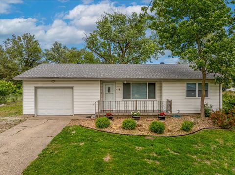 418 N Main Street La Monte MO 65337