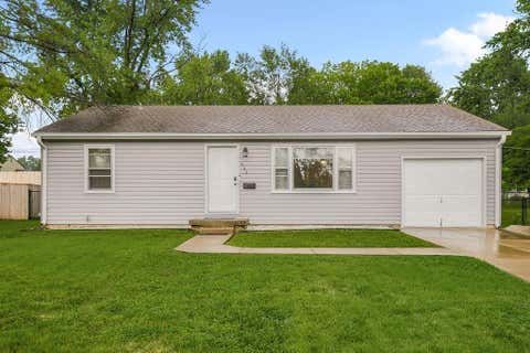 Photo of 903 NE 67th Place, Gladstone, MO 64118 (MLS # 2633846)