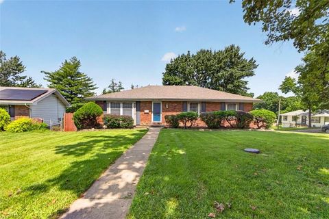 Photo of 9200 Wyandotte Street, Kansas City, MO 64114 (MLS # 2630543)