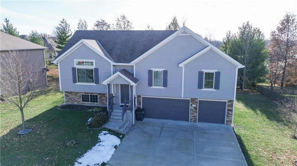 100 SE Hanging Garden Street