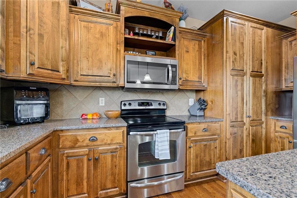 1518 Creekmoor Drive