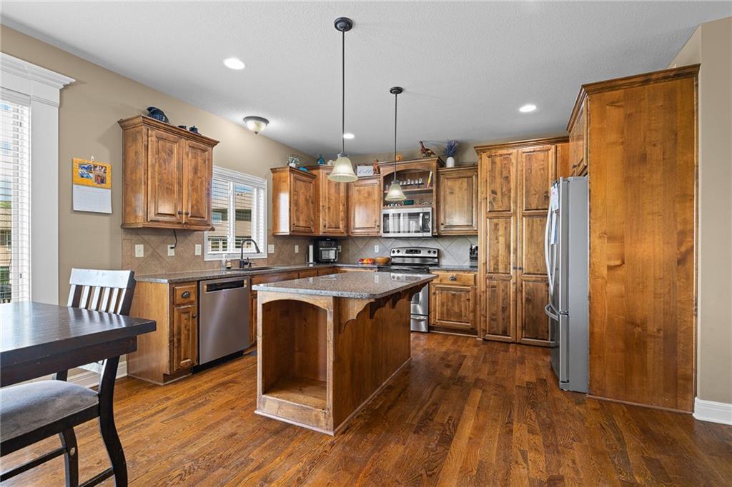 1518 Creekmoor Drive