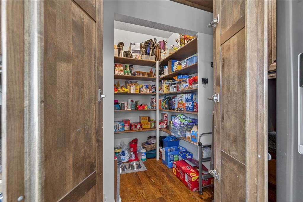 1518 Creekmoor Drive