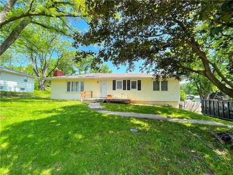 7904 Ella Avenue Kansas City KS 66112