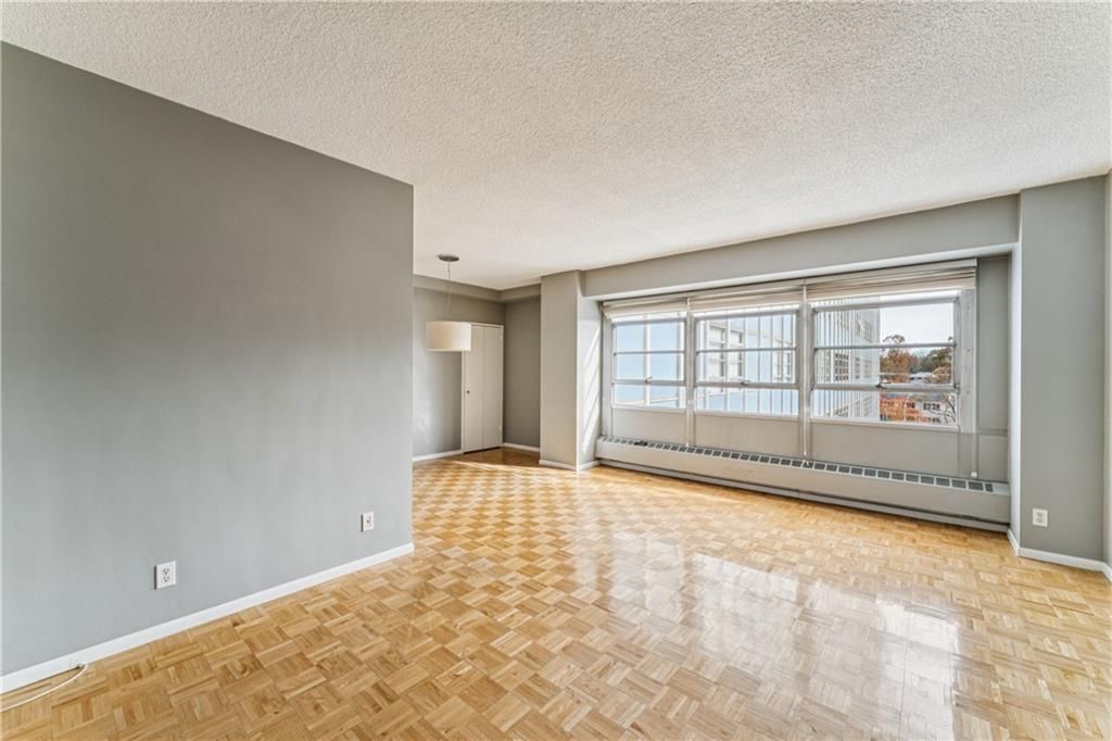 Photo of 333 W Meyer Boulevard #504, Kansas City, MO 64113 (MLS # 2598246)