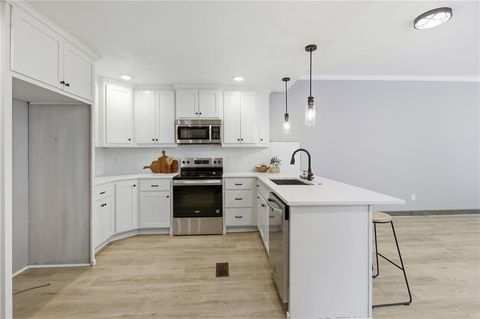 Tiny photo for 417 N Ridge Avenue, Liberty, MO 64068 (MLS # 2618700)