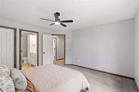 Tiny photo for 417 N Ridge Avenue, Liberty, MO 64068 (MLS # 2618700)