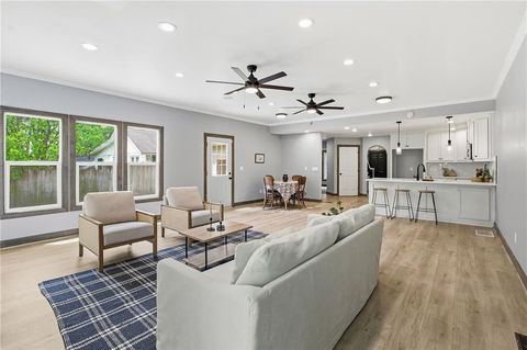 Tiny photo for 417 N Ridge Avenue, Liberty, MO 64068 (MLS # 2618700)