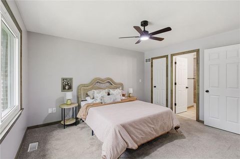 Tiny photo for 417 N Ridge Avenue, Liberty, MO 64068 (MLS # 2618700)