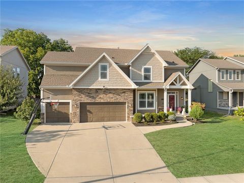 Photo of 2224 NE 112th Street, Kansas City, MO 64155 (MLS # 2582678)