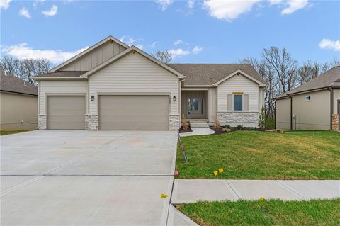 Photo of 13997 S Landon Street, Olathe, KS 66061 (MLS # 2595167)
