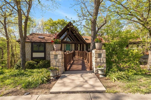 Photo of 7206 Larson Avenue, Kansas City, MO 64133 (MLS # 2648650)
