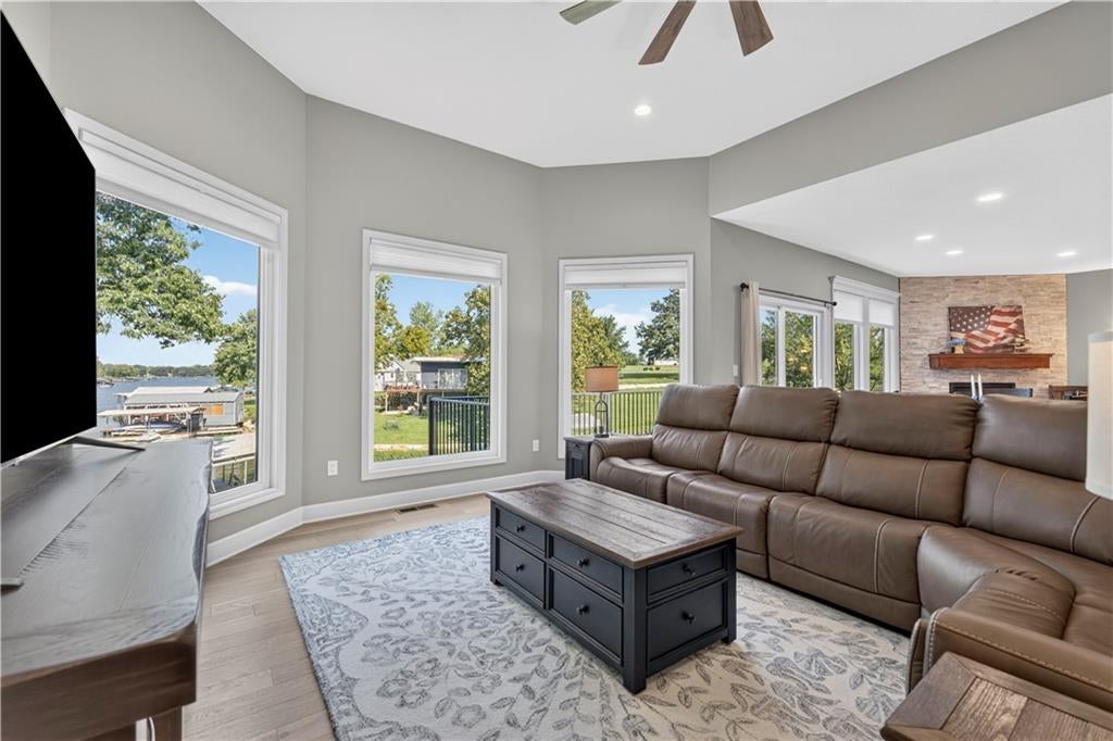 148 Lake Viking Terrace
