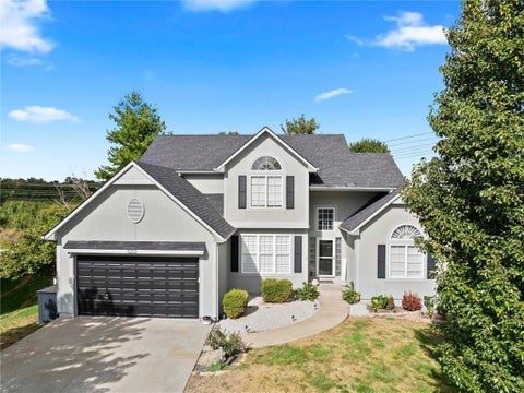Photo of 3202 Junction Drive, Harrisonville, MO 64701 (MLS # 2644033)