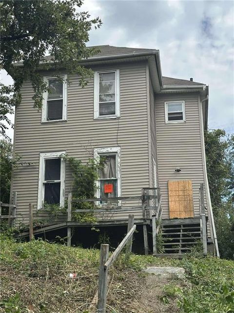 Photo of 2603 S 13th Street, St Joseph, MO 64503 (MLS # 2584698)