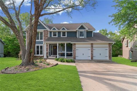 Photo of 3014 NW 57th Terrace, Kansas City, MO 64151 (MLS # 2617198)