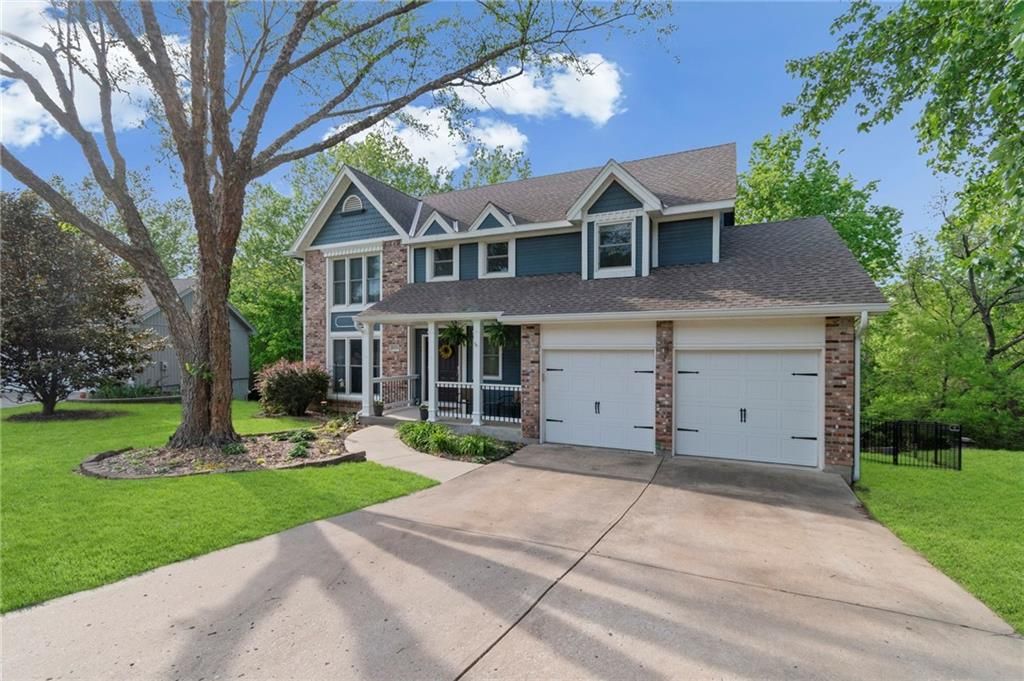 Photo of 3014 NW 57th Terrace, Kansas City, MO 64151 (MLS # 2617198)