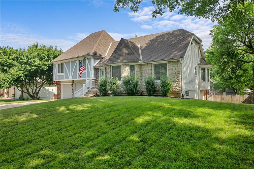 1305 NW Porter Drive