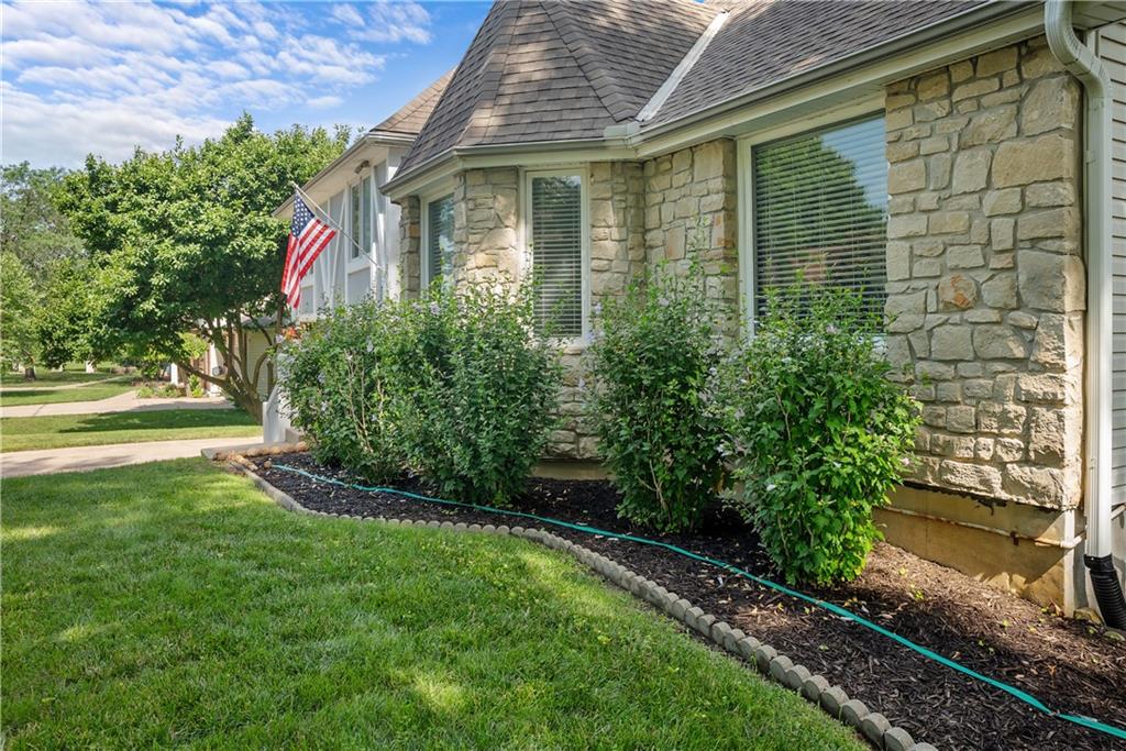 1305 NW Porter Drive