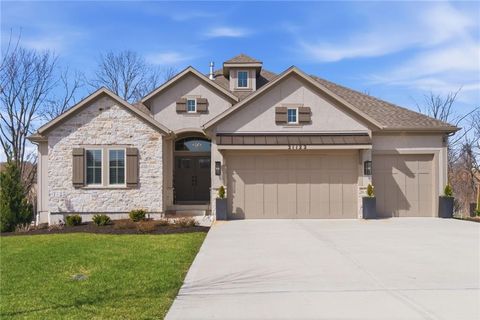 Photo of 21122 W 189th Court, Spring Hill, KS 66083 (MLS # 2601514)