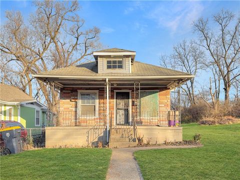 3023 Cleveland Avenue Kansas City MO 64128