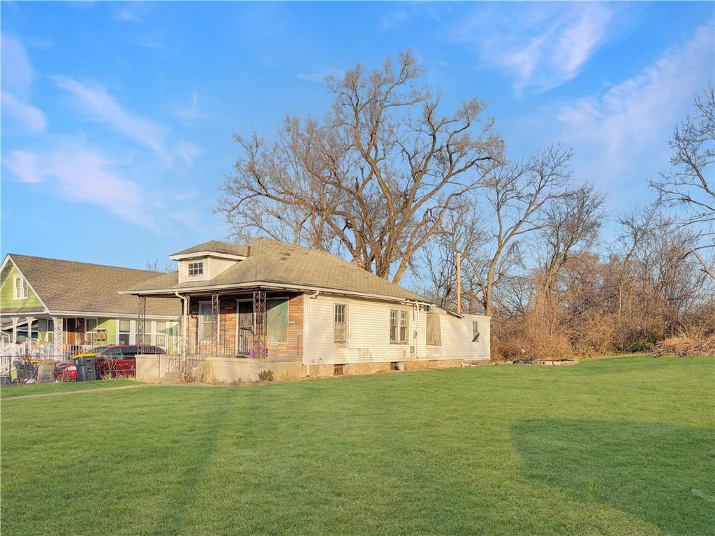 3023 Cleveland Avenue