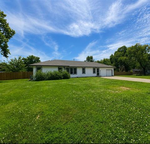 905 E Osage Street, Paola, KS 66071 - MLS#: 2629744