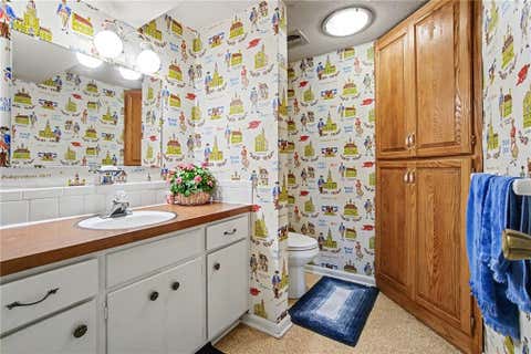 Tiny photo for 420 Glendale Road, Liberty, MO 64068 (MLS # 2638425)